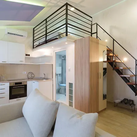 Step Апартаменты *