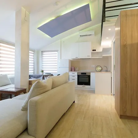 Step Apartment