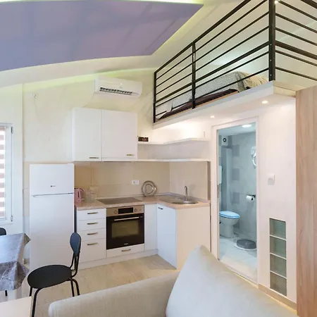 Апартаменты Step *