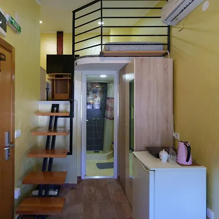 Apartment Step *